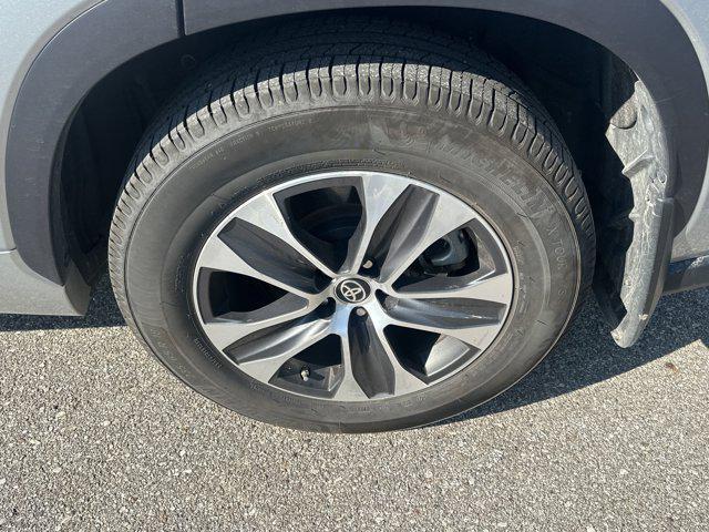 used 2020 Toyota Highlander car, priced at $30,795