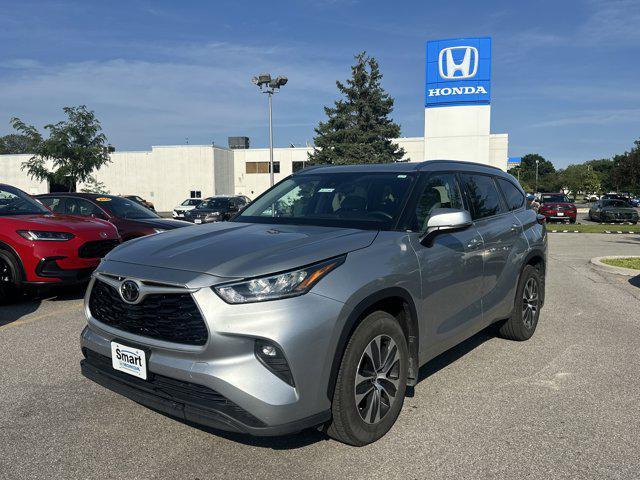 used 2020 Toyota Highlander car, priced at $30,994