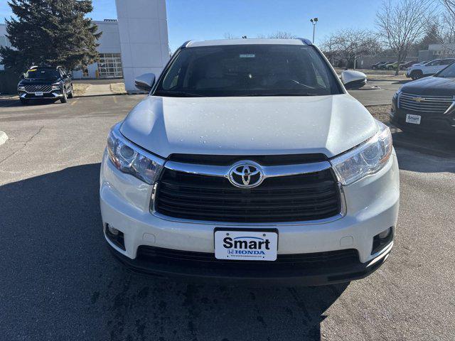 used 2015 Toyota Highlander car, priced at $22,981