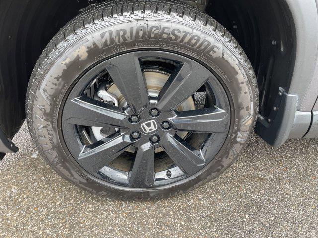used 2025 Honda Pilot car, priced at $54,991