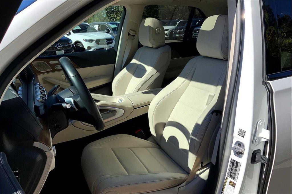 used 2024 Mercedes-Benz GLE 350 car, priced at $59,234