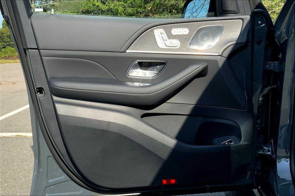 new 2025 Mercedes-Benz AMG GLS 63 car, priced at $164,525