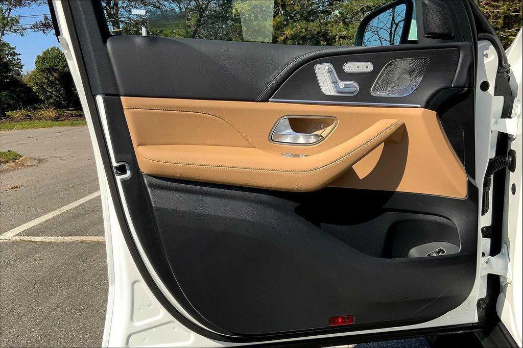 new 2026 Mercedes-Benz GLE 450 car, priced at $84,485