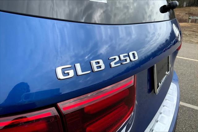 new 2024 Mercedes-Benz GLB 250 car, priced at $49,111