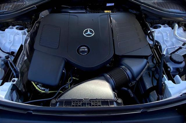 new 2025 Mercedes-Benz GLC 300 car, priced at $58,115
