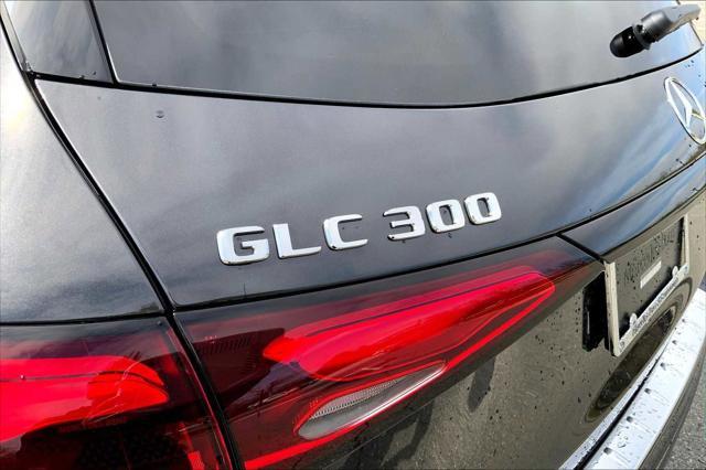 new 2025 Mercedes-Benz GLC 300 car, priced at $59,915