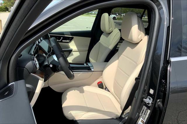 new 2025 Mercedes-Benz GLC 300 car, priced at $59,915