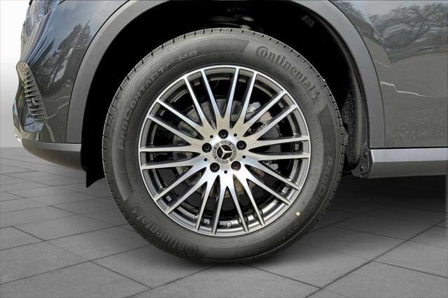 new 2025 Mercedes-Benz GLC 300 car, priced at $59,915