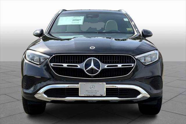 new 2025 Mercedes-Benz GLC 300 car, priced at $59,915