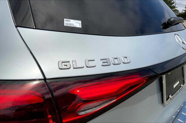 new 2025 Mercedes-Benz GLC 300 car, priced at $60,085
