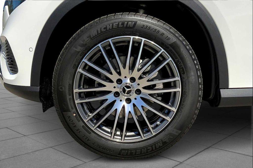 new 2026 Mercedes-Benz GLC 300 car, priced at $59,080