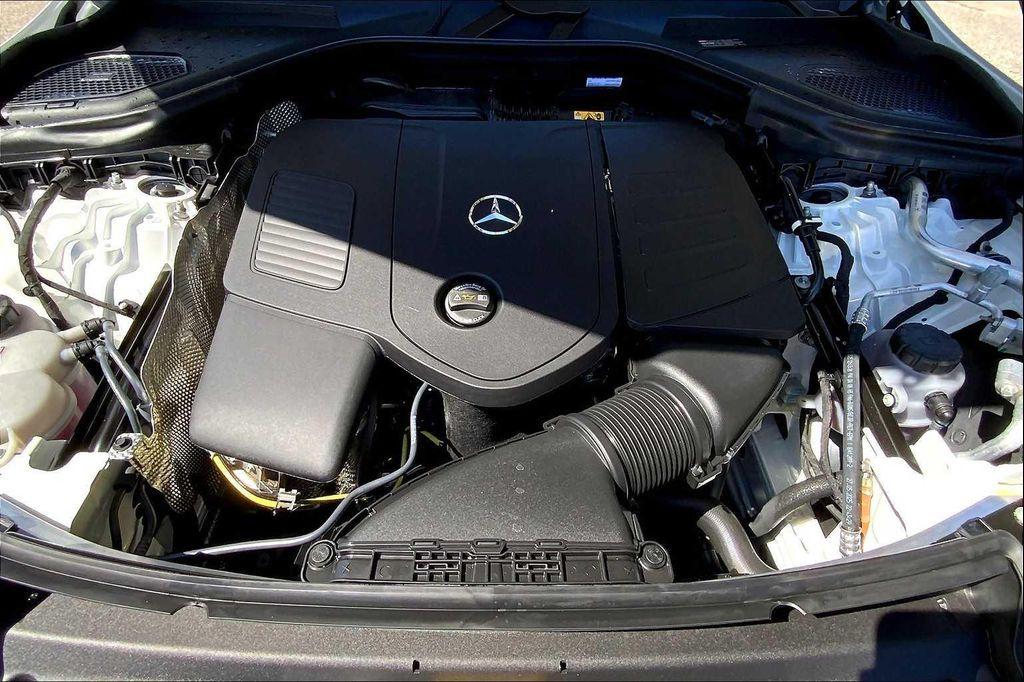 new 2026 Mercedes-Benz GLC 300 car, priced at $59,080