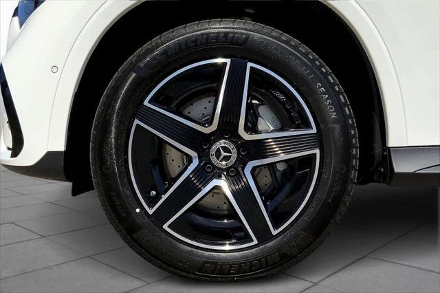 new 2025 Mercedes-Benz GLC 300 car, priced at $60,315