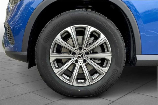 new 2025 Mercedes-Benz GLC 300 car, priced at $59,095
