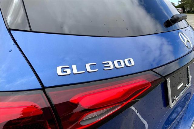 new 2025 Mercedes-Benz GLC 300 car, priced at $59,095