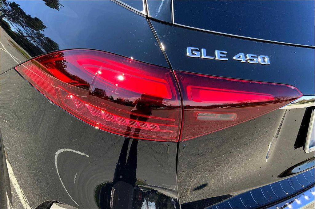 new 2026 Mercedes-Benz GLE 450 car, priced at $82,150