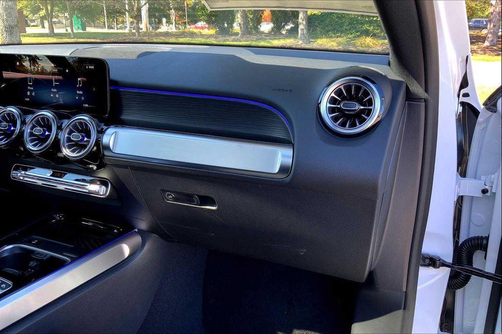 new 2026 Mercedes-Benz GLB 250 car, priced at $56,320