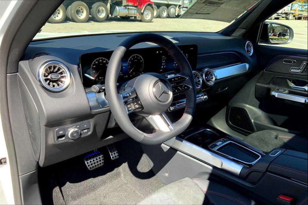 new 2026 Mercedes-Benz GLB 250 car, priced at $56,320