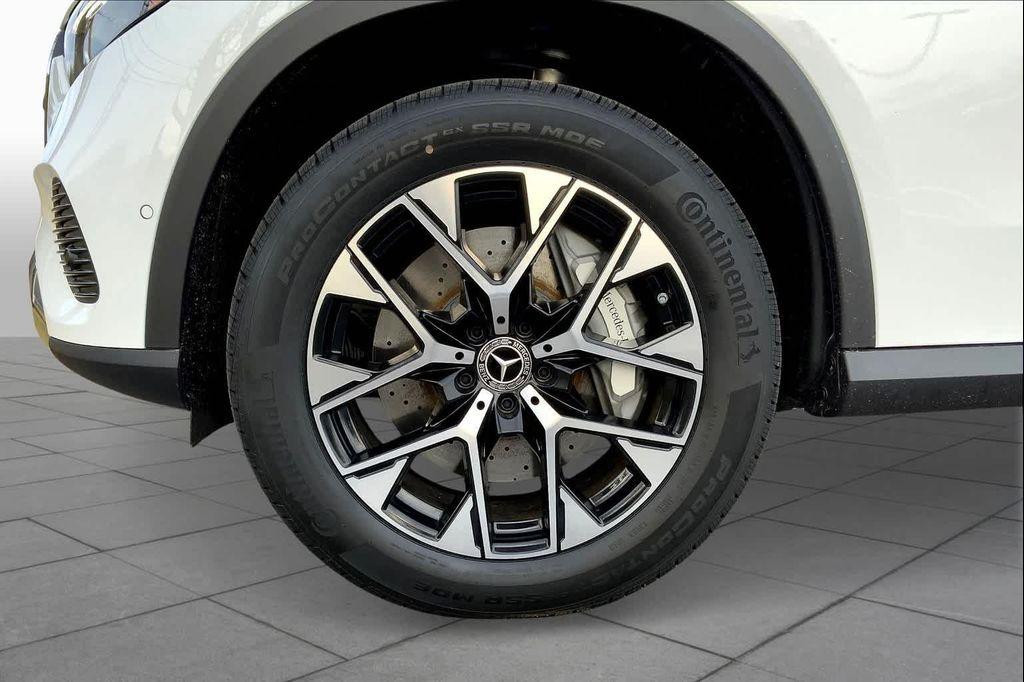 new 2025 Mercedes-Benz GLC 350e car, priced at $63,333