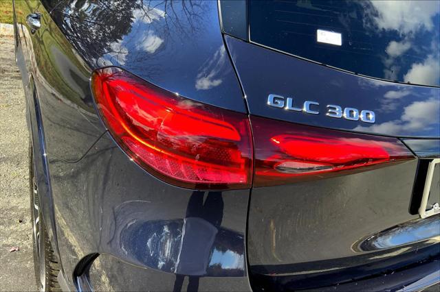 new 2024 Mercedes-Benz GLC 300 car, priced at $60,095