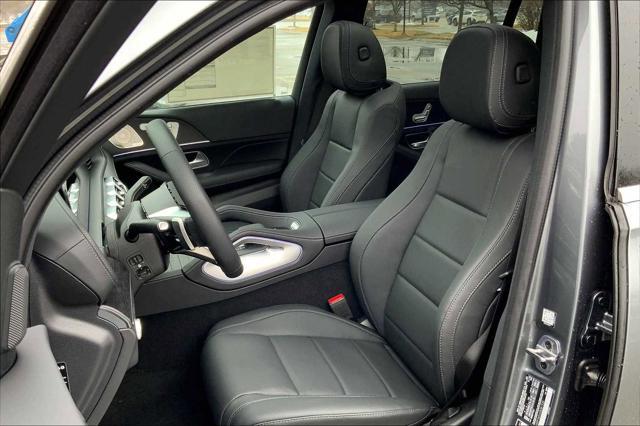 new 2025 Mercedes-Benz GLS 450 car, priced at $95,685