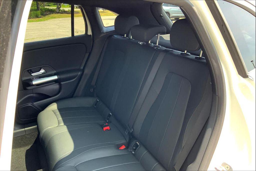 used 2025 Mercedes-Benz GLA 250 car, priced at $43,740