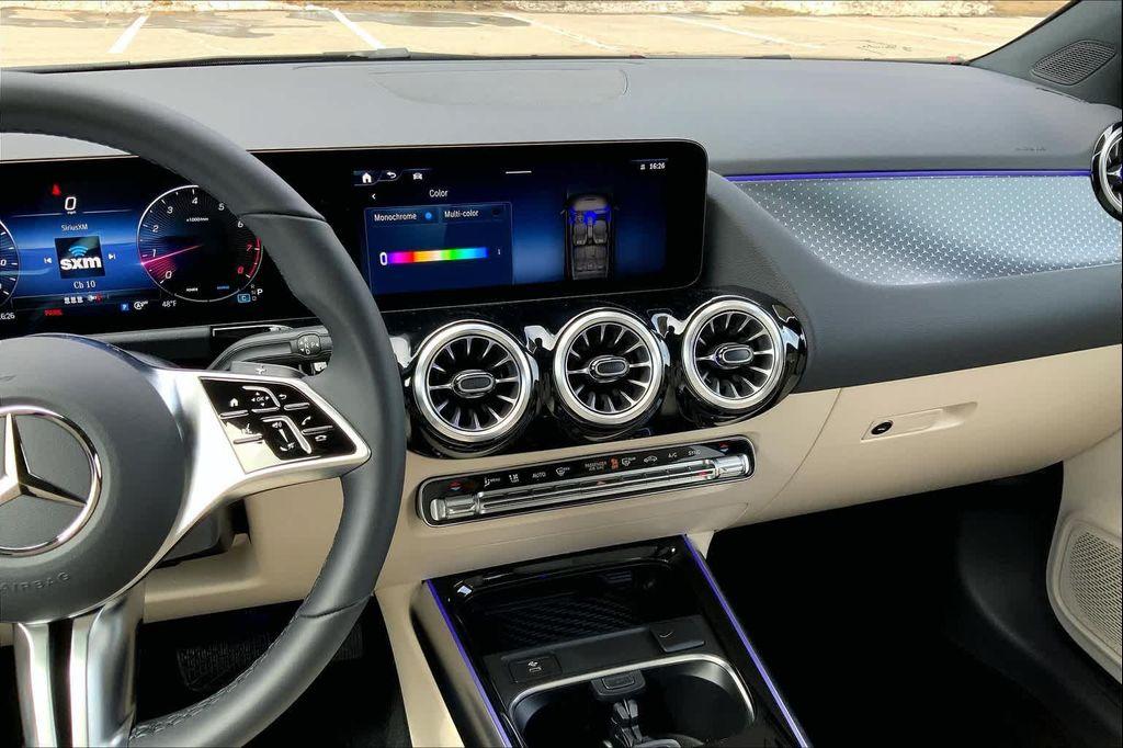 new 2025 Mercedes-Benz GLA 250 car, priced at $46,650