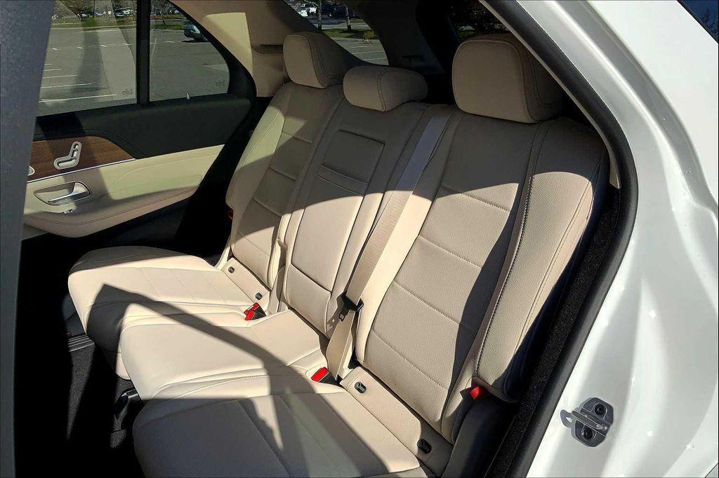 new 2026 Mercedes-Benz GLE 450 car, priced at $86,415