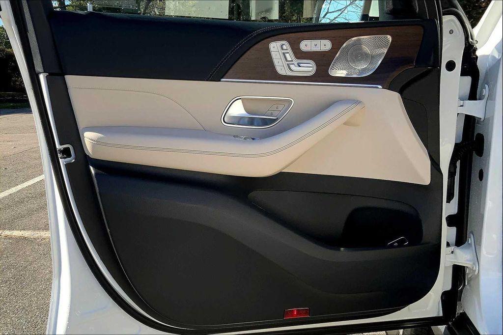 new 2026 Mercedes-Benz GLE 450 car, priced at $86,415