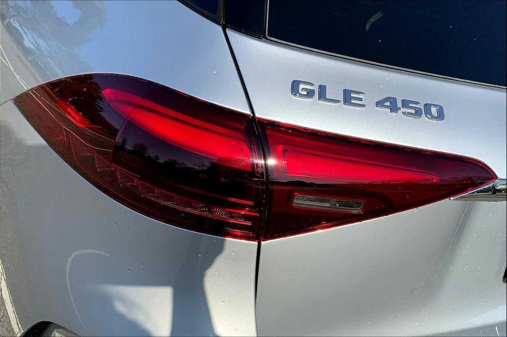 new 2026 Mercedes-Benz GLE 450 car, priced at $86,115