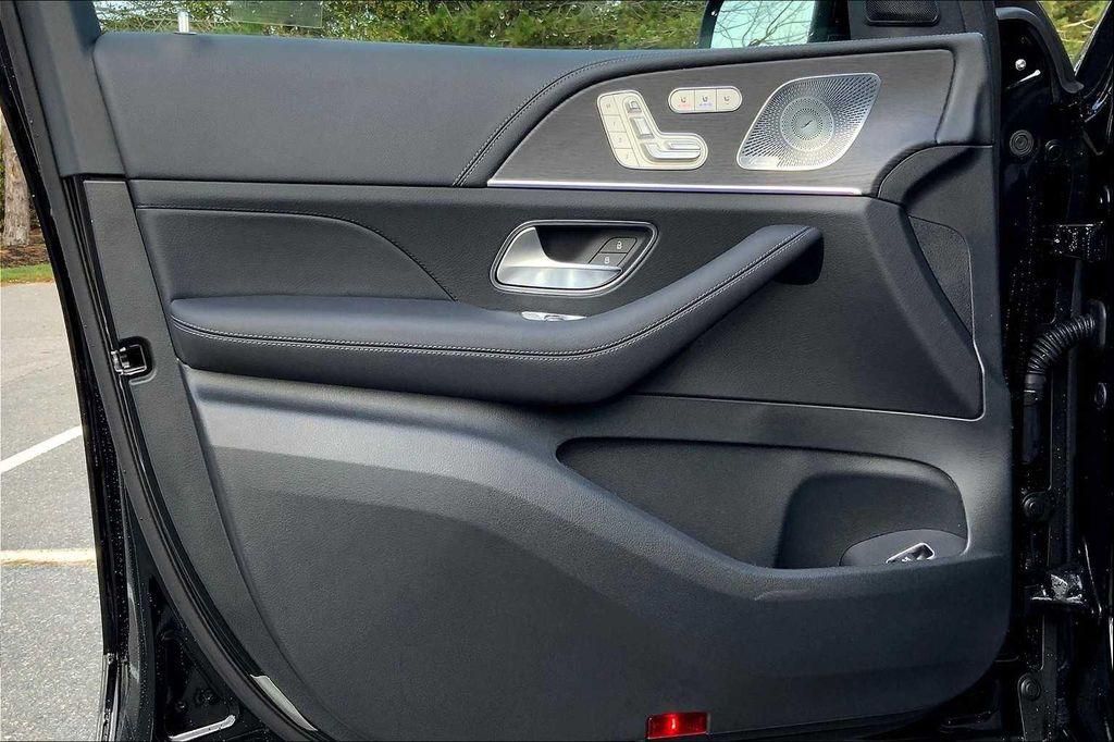new 2026 Mercedes-Benz GLE 450 car, priced at $82,565