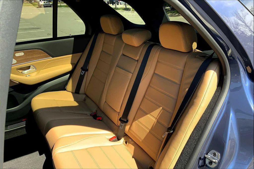 new 2026 Mercedes-Benz GLE 450 car, priced at $83,735