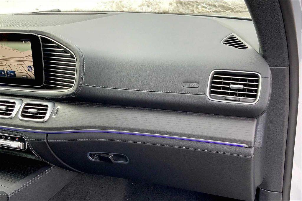 used 2025 Mercedes-Benz GLE 450e car, priced at $75,722
