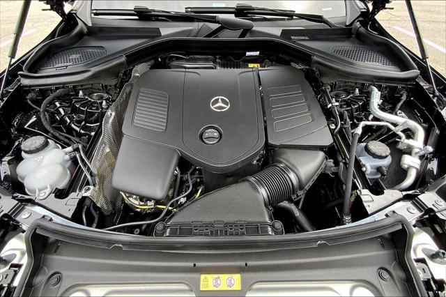 new 2025 Mercedes-Benz GLC 300 car, priced at $55,695