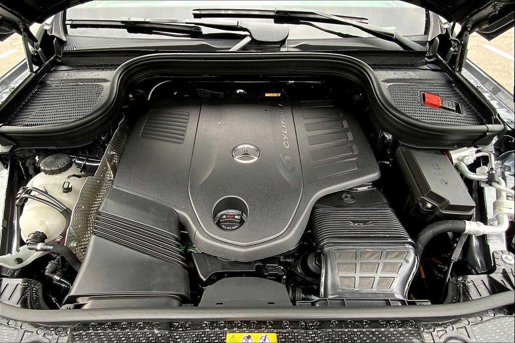 new 2025 Mercedes-Benz GLS 450 car, priced at $97,530