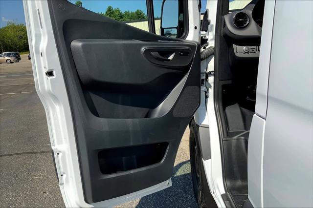 new 2024 Mercedes-Benz Sprinter 2500 car, priced at $63,192