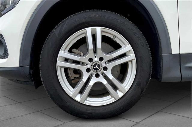 used 2021 Mercedes-Benz GLB 250 car, priced at $28,878
