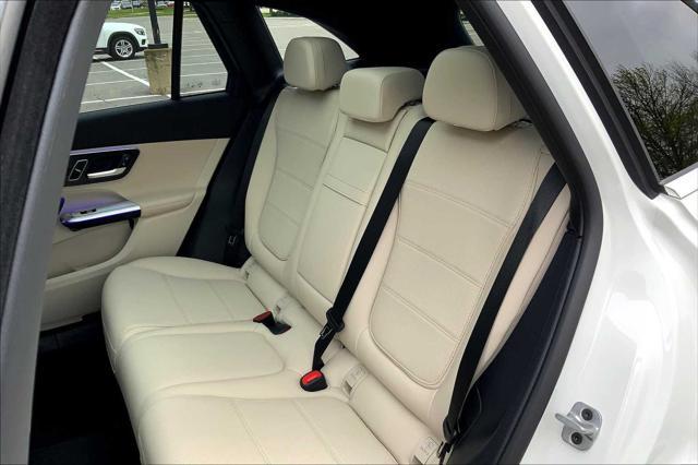 new 2025 Mercedes-Benz GLC 300 car, priced at $59,615