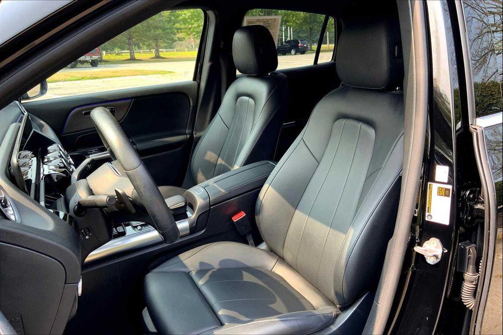used 2022 Mercedes-Benz GLA 250 car, priced at $29,921