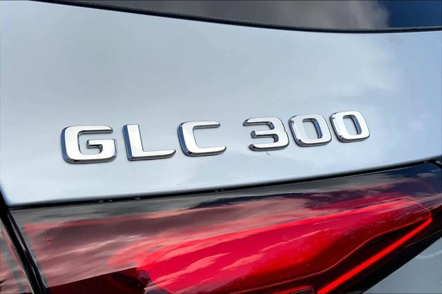 new 2025 Mercedes-Benz GLC 300 car, priced at $61,315