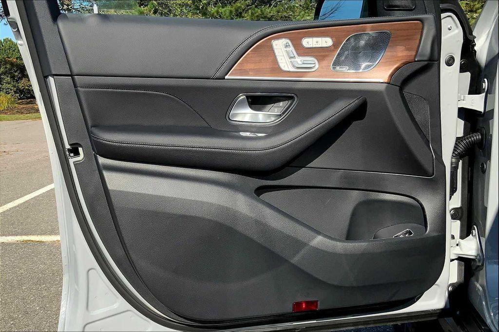 new 2026 Mercedes-Benz GLE 450 car, priced at $86,915