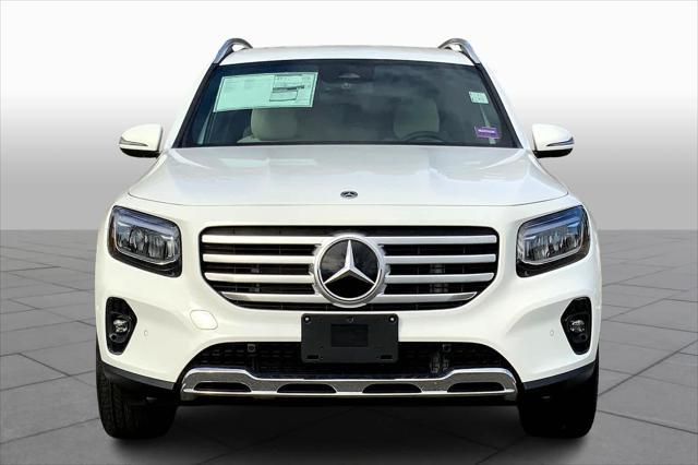 new 2025 Mercedes-Benz GLB 250 car, priced at $51,095