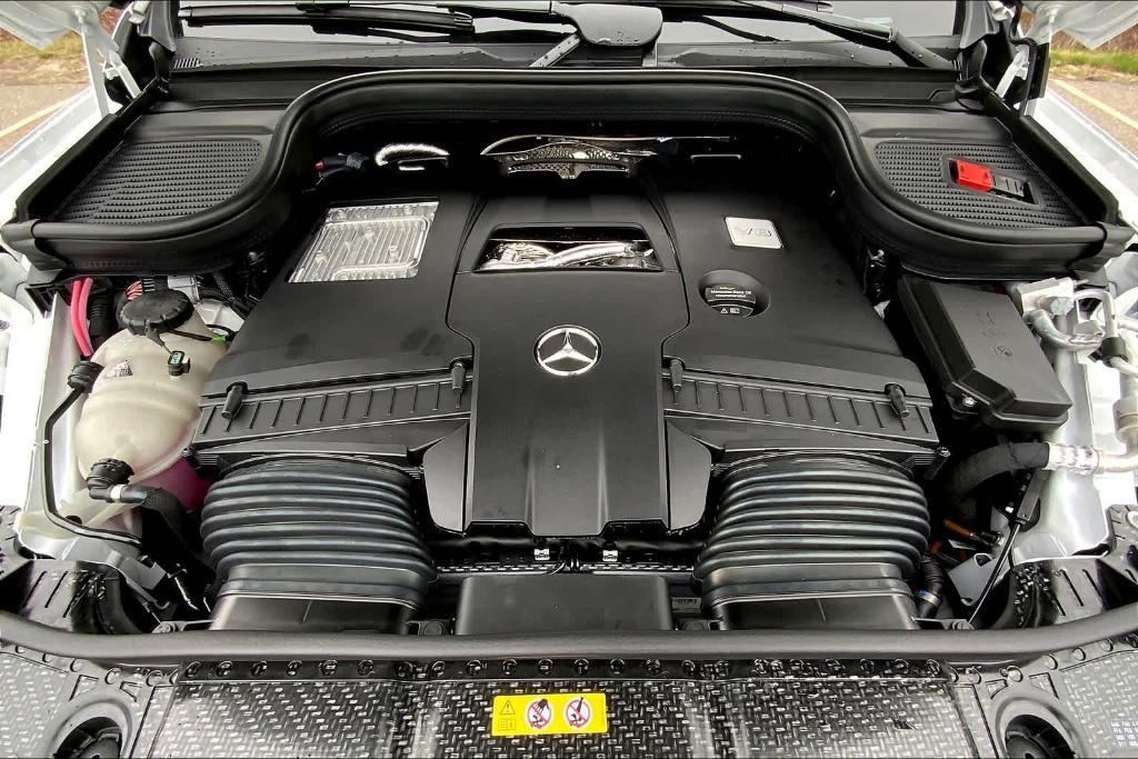 new 2024 Mercedes-Benz GLS 580 car, priced at $132,755