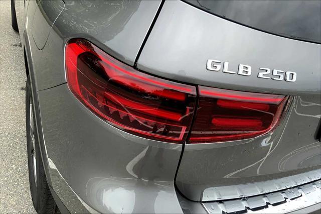 new 2025 Mercedes-Benz GLB 250 car, priced at $54,085