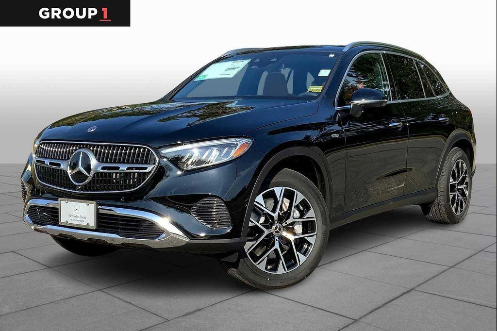 new 2025 Mercedes-Benz GLC 350e car, priced at $68,305