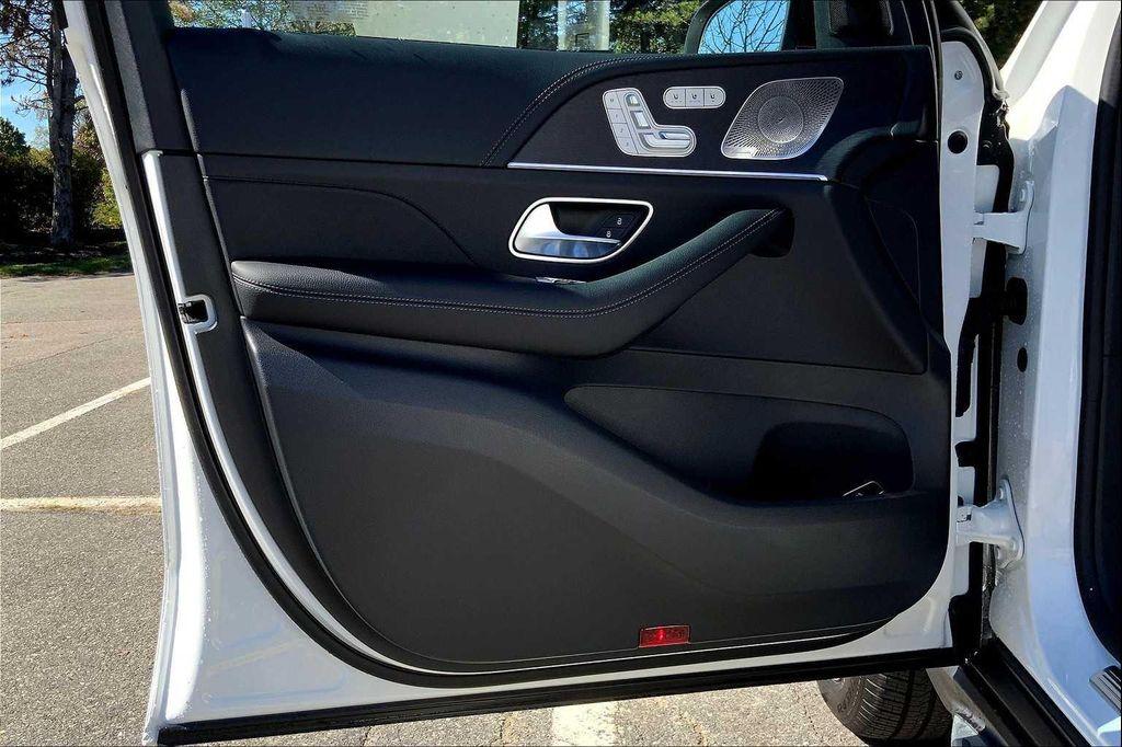 new 2026 Mercedes-Benz GLS 450 car, priced at $101,335