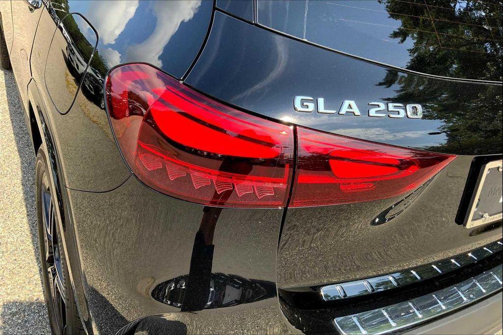 new 2026 Mercedes-Benz GLA 250 car, priced at $54,925