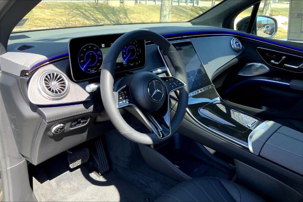 new 2023 Mercedes-Benz EQS 450 car, priced at $111,140
