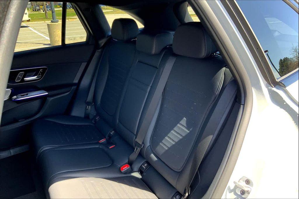new 2025 Mercedes-Benz GLC 300 car, priced at $62,695