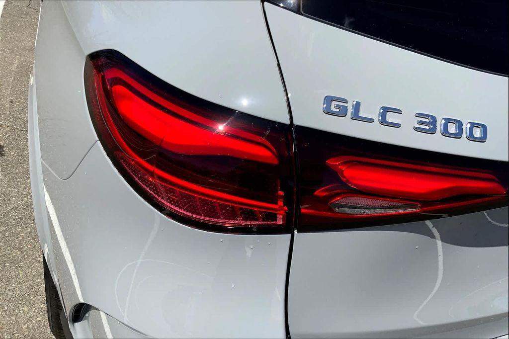 new 2025 Mercedes-Benz GLC 300 car, priced at $62,695